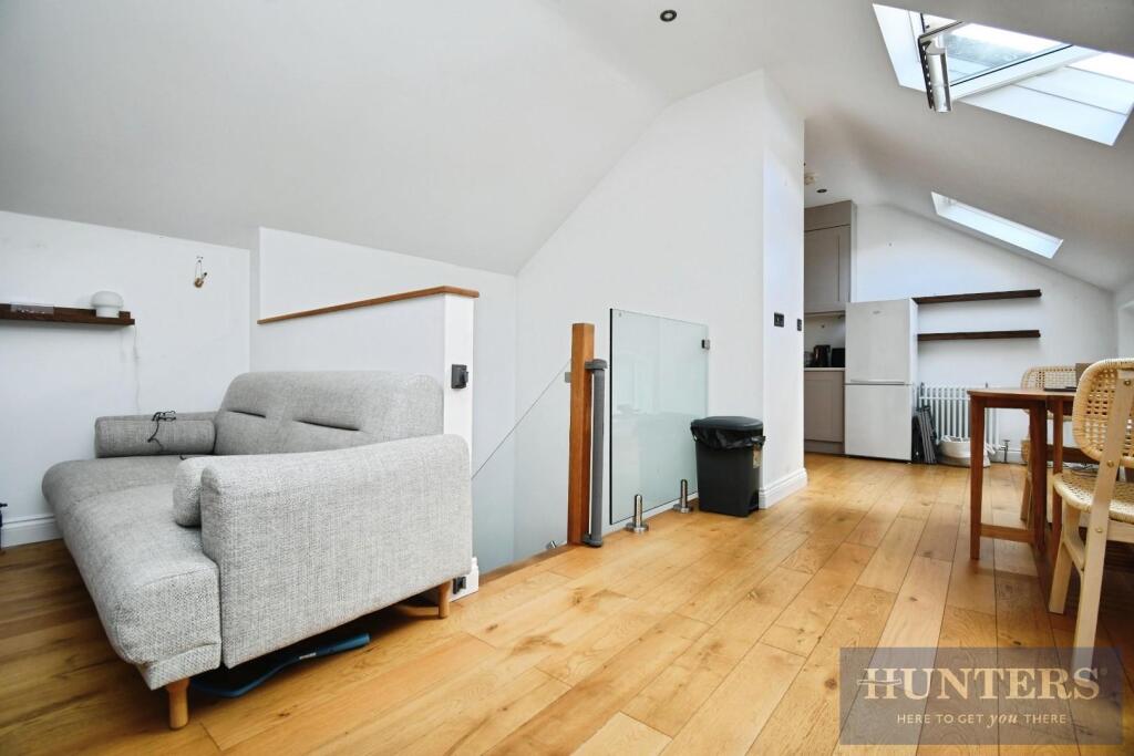 House in Leeds, Little London, Rawdon - View 3