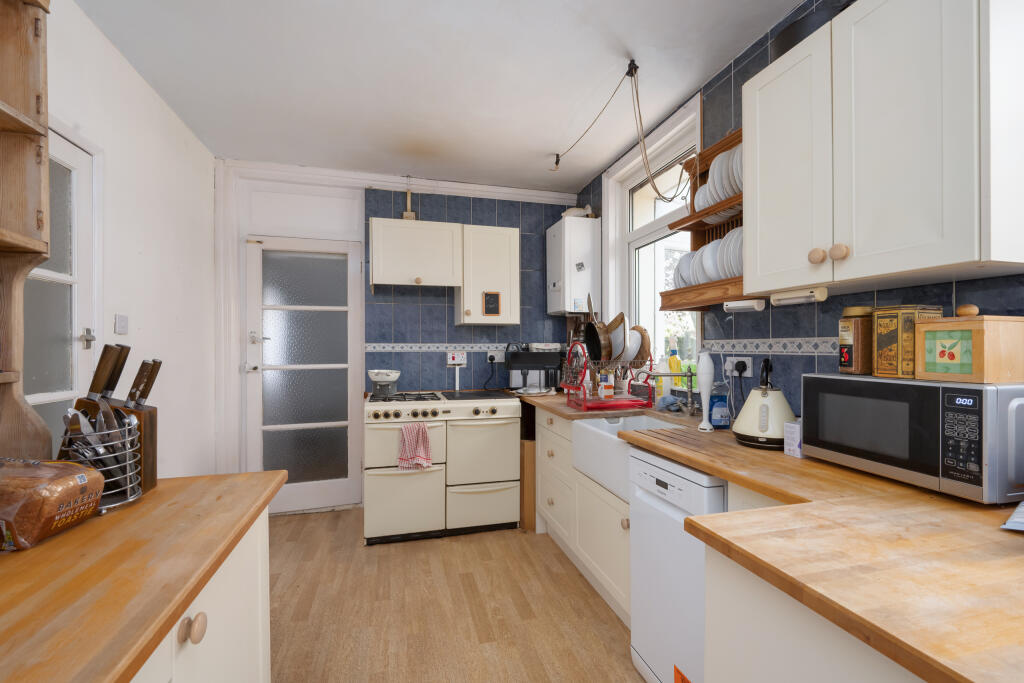 House in Canterbury - View 5