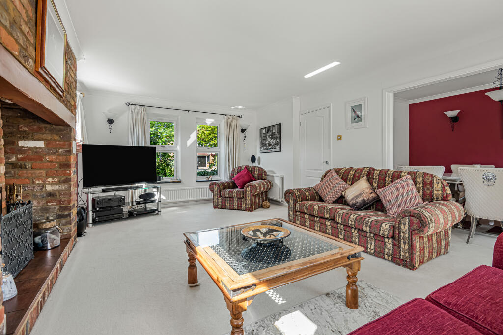 House in Welwyn Hatfield, Welwyn - View 3