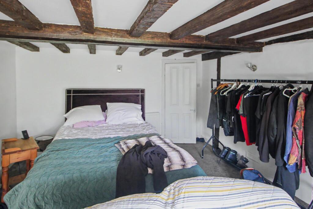 House in Tonbridge - More