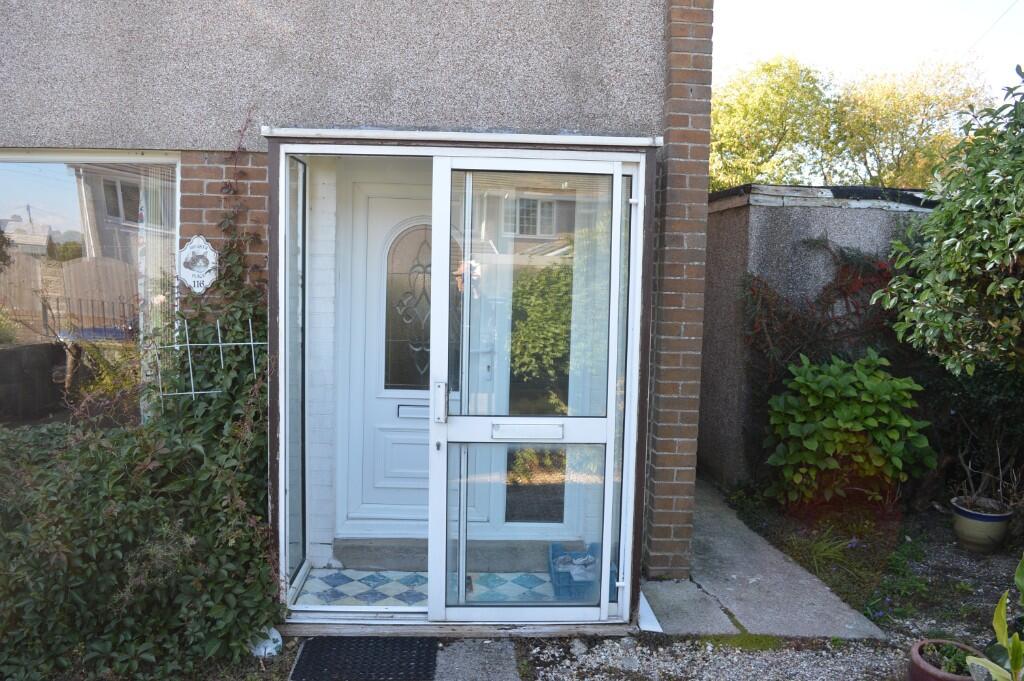 Lougher Place, CF62 photo 4