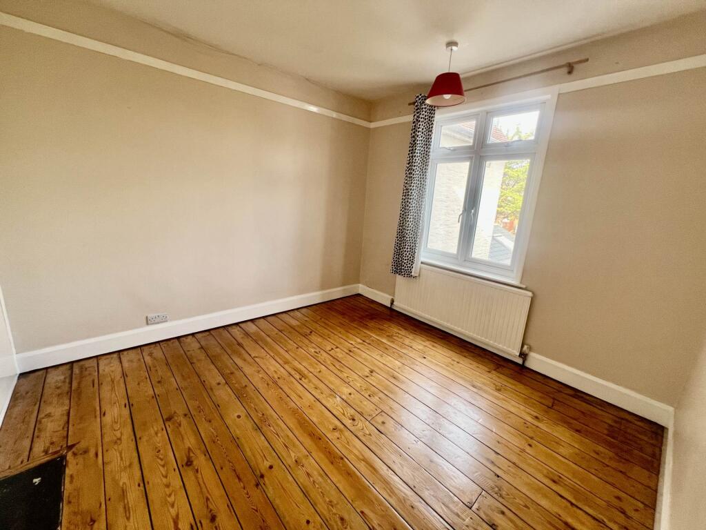 House in Portsmouth - More