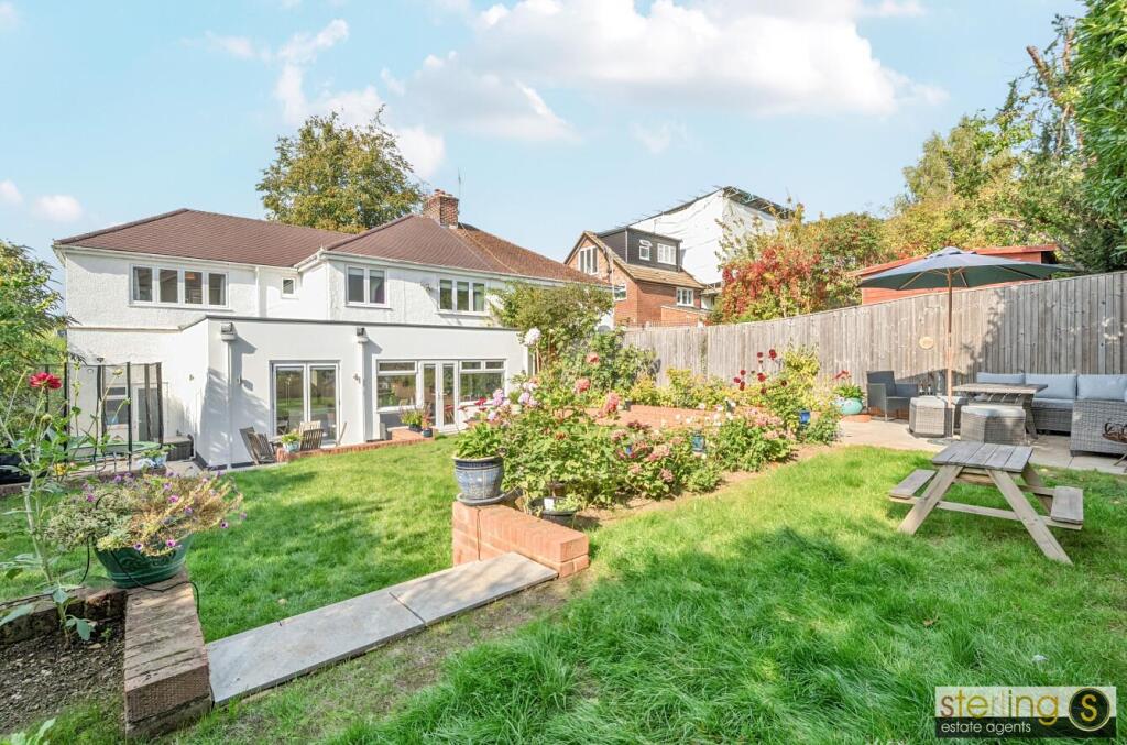 Dell Field Avenue, Berkhamsted photo 4