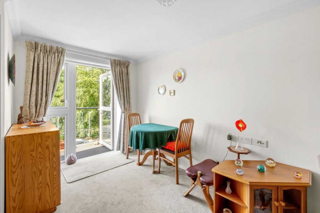 Apartment in Princes Risborough, Buckinghamshire - View 5