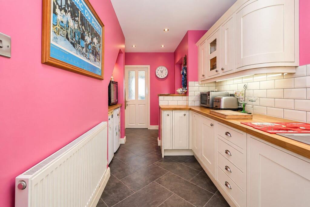 House in Wakefield - View 2