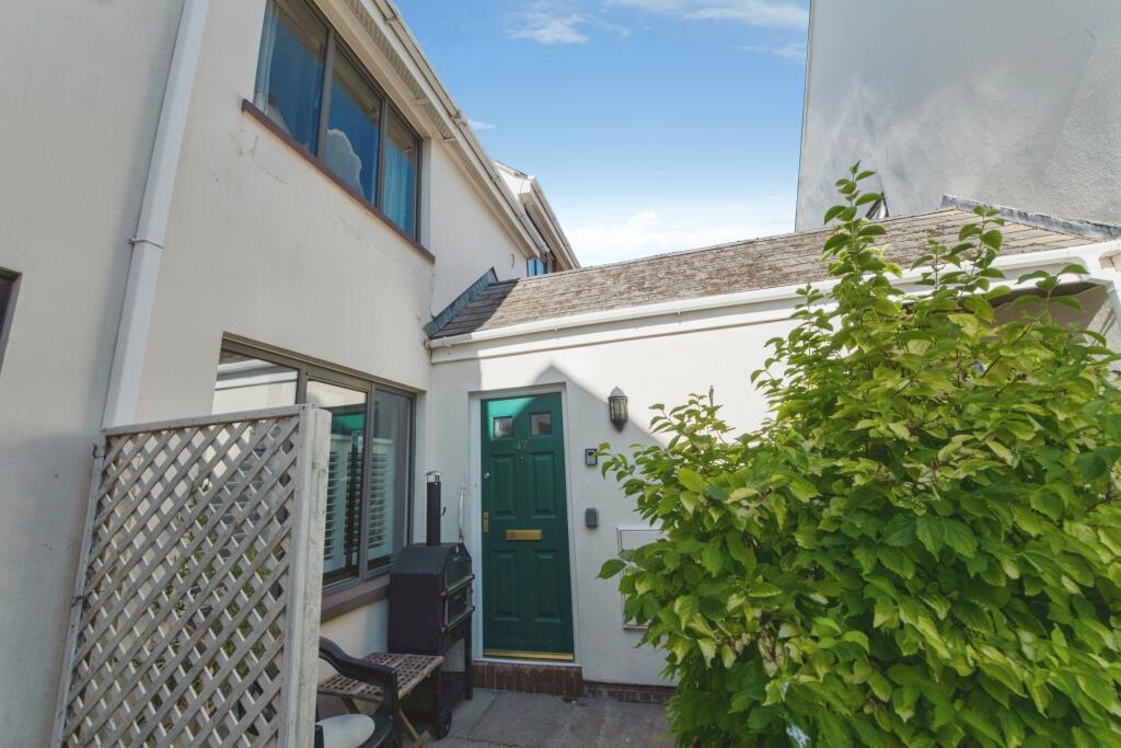 Main image of property: Kerslakes Court, Honiton, EX14