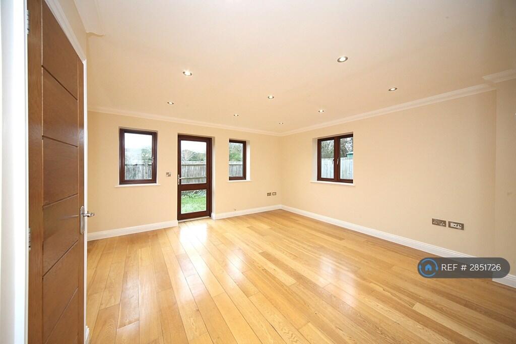 House in Milton Keynes - View 4