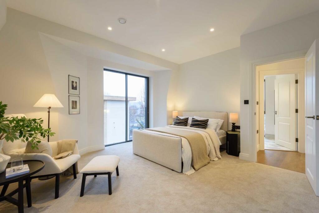 House in London - More