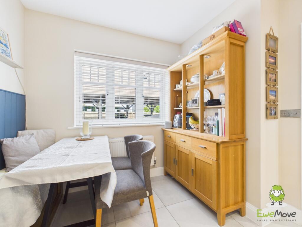 House in Basingstoke and Deane, Kings Furlong - More