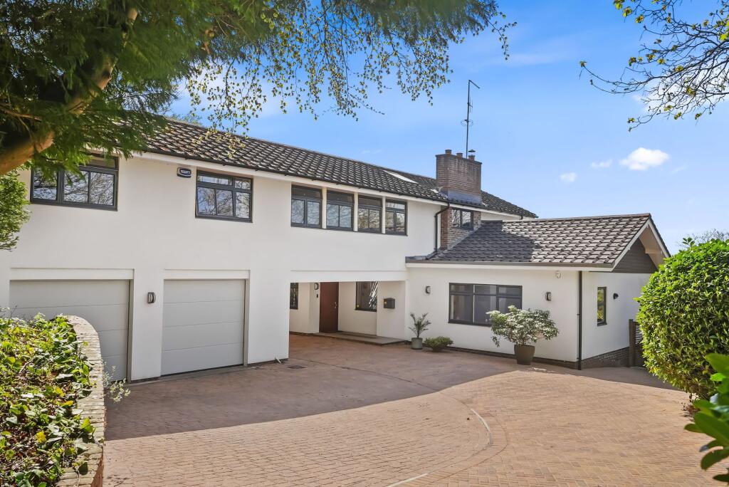 Main image of property: Park View Road, Woldingham, CR3