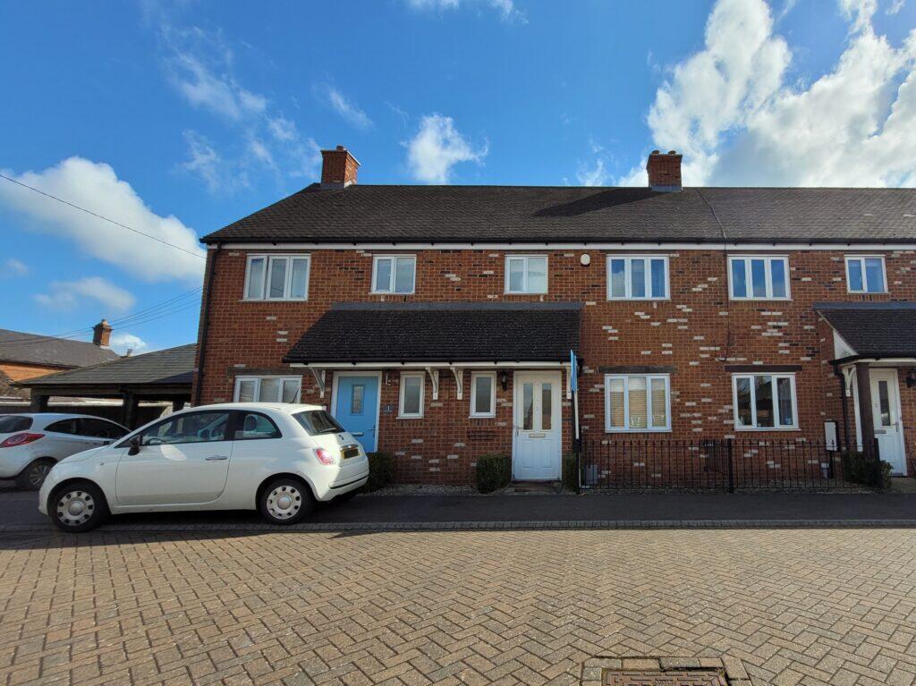 Main image of property: Pinson Close, Little Bourton, Oxon, OX17 1FG