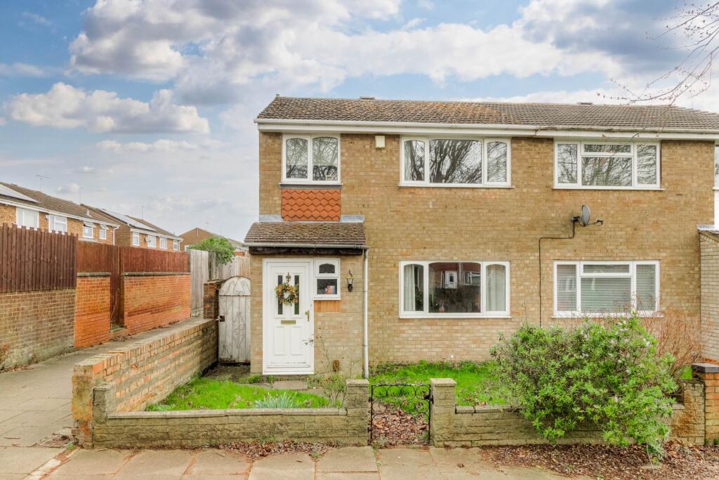 Main image of property: Roxburgh Way, Bletchley