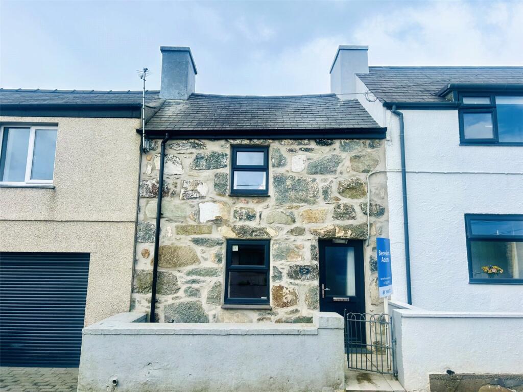 Main image of property: Pentre Uchaf, Pwllheli, Gwynedd, LL53