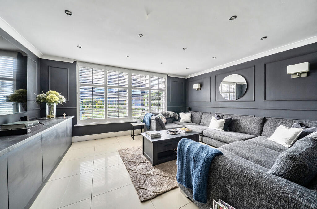 House in Reading - View 5