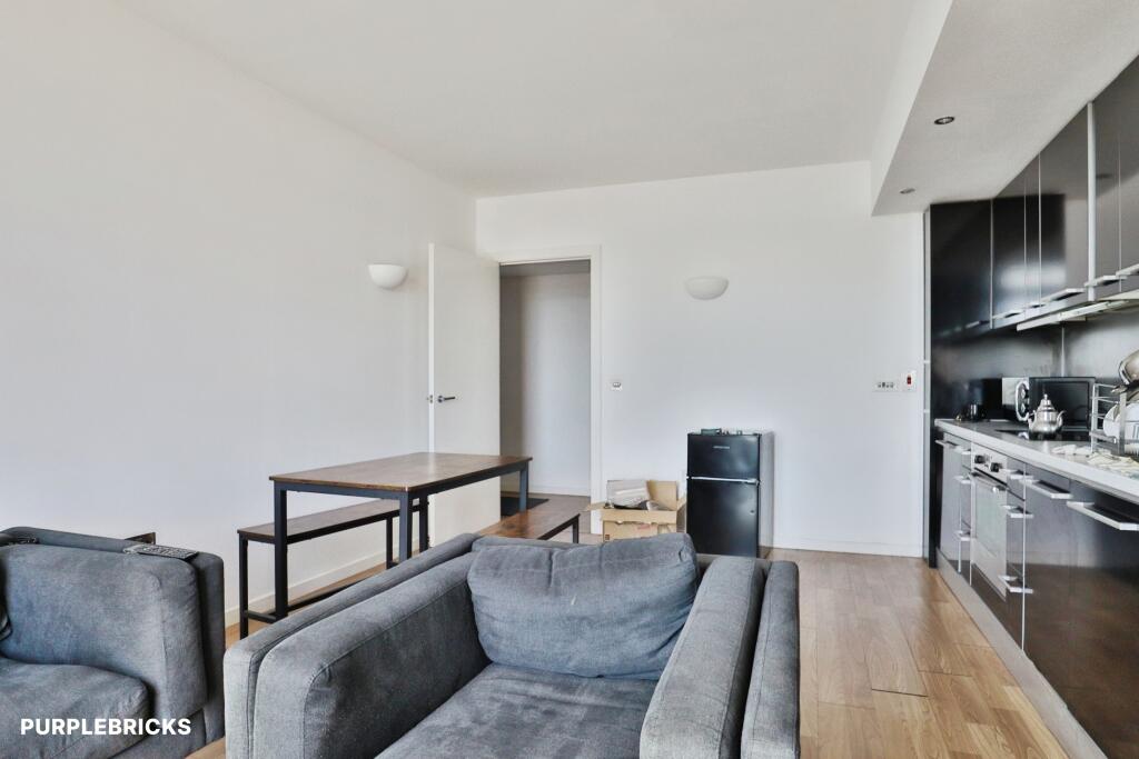 Apartment in Leeds, West Yorkshire - More