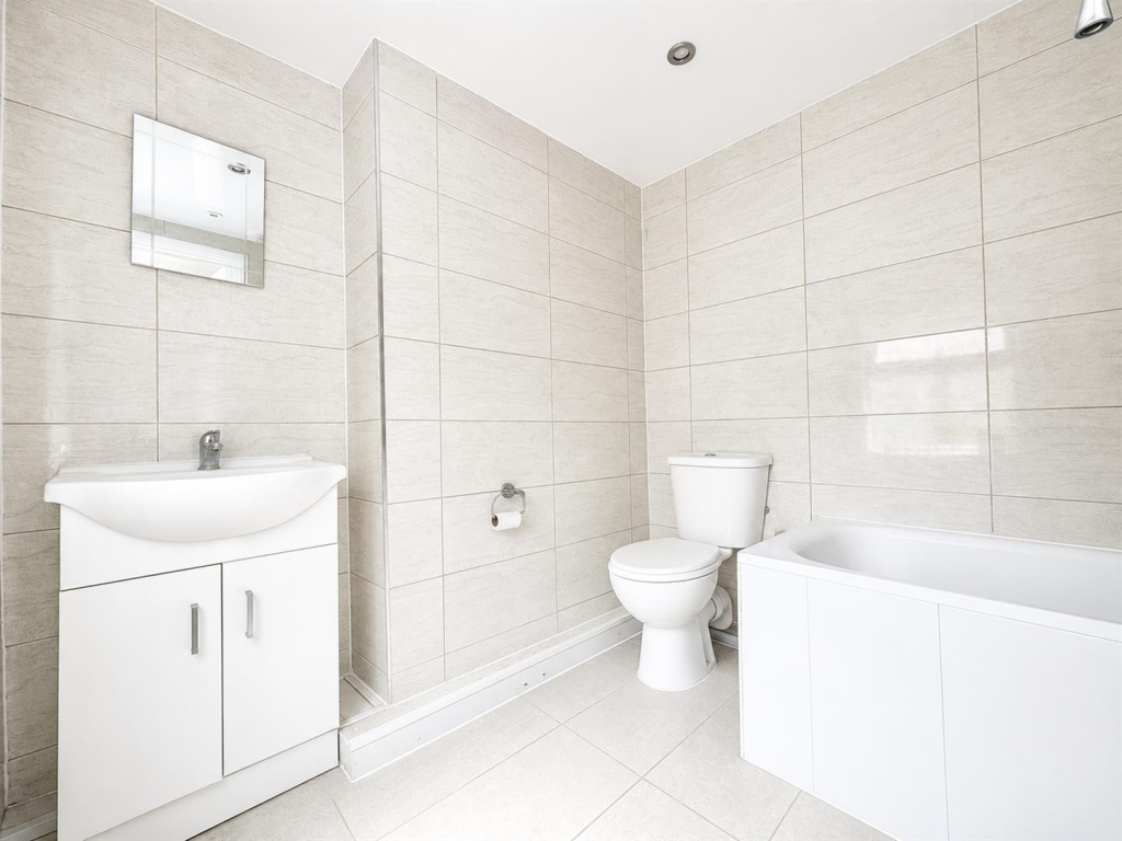 House in Twickenham - View 4
