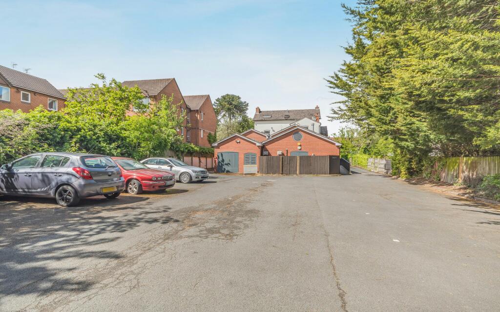 8681496-exterior13.jpg