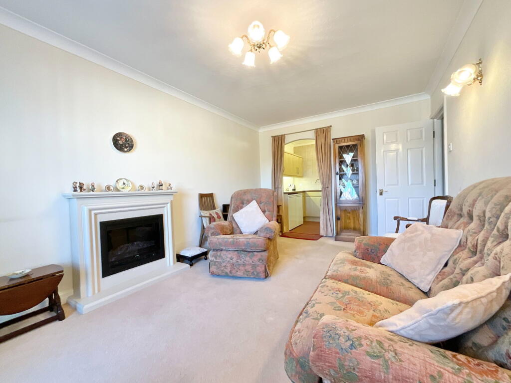 Cambridge Road, Churchtown, Southport - View 2