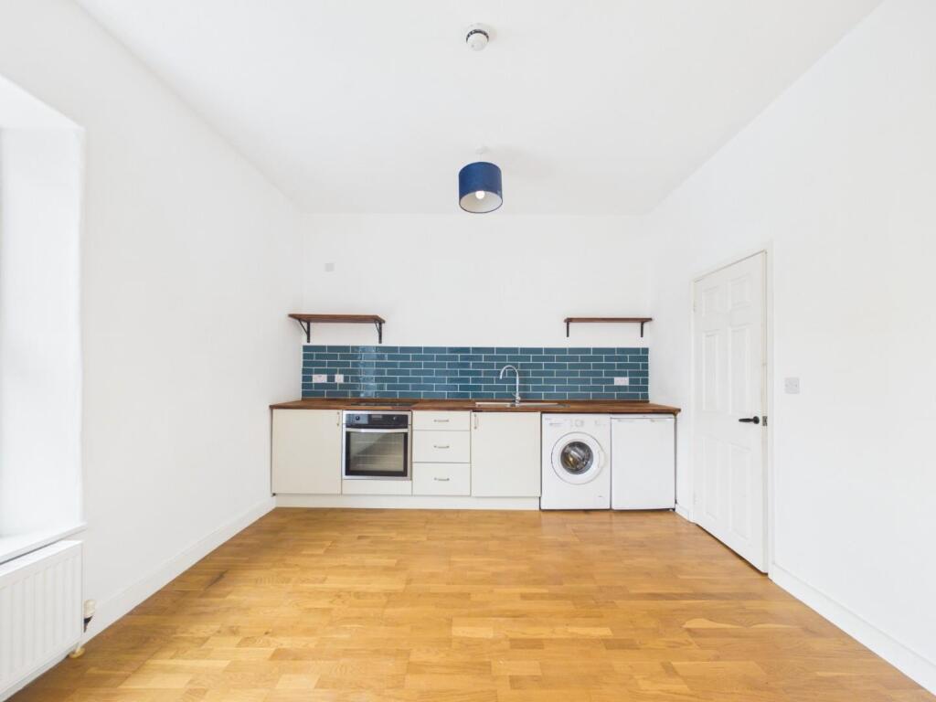 Apartment in Bristol - View 4