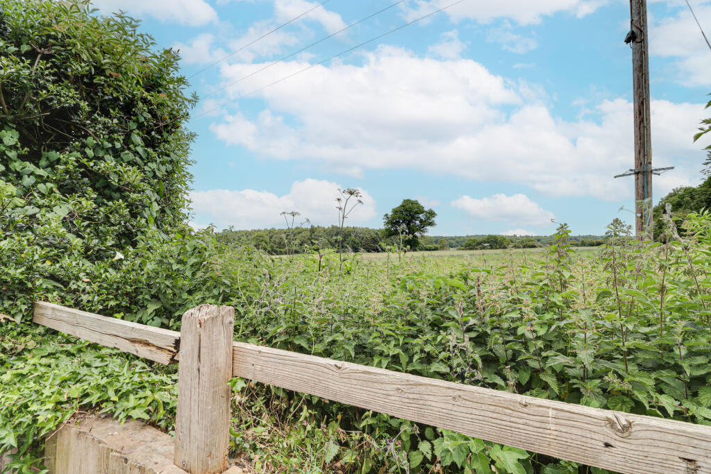 Additional image 24 of Apps Pond, Appspond Lane, Potters Crouch, AL2