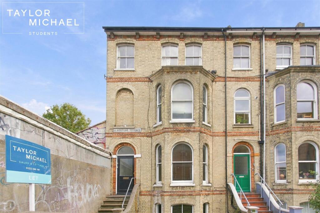 6 bedroom flat for rent