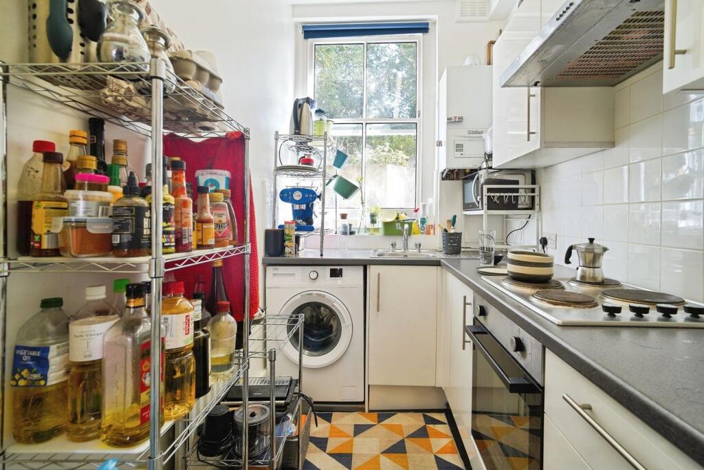 Apartment in London - More