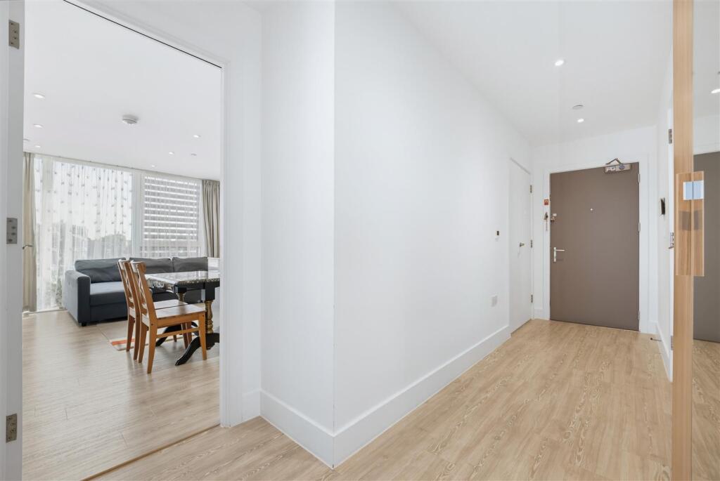 Apartment in London - View 3