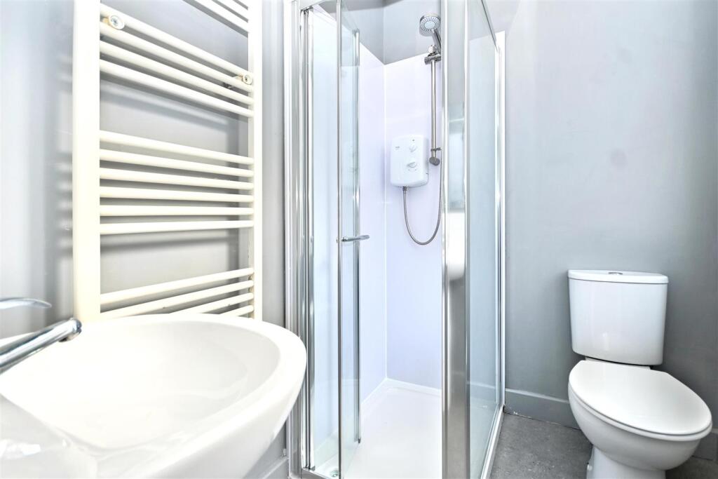 Apartment in Eastbourne, Little Chelsea, Roselands - View 4