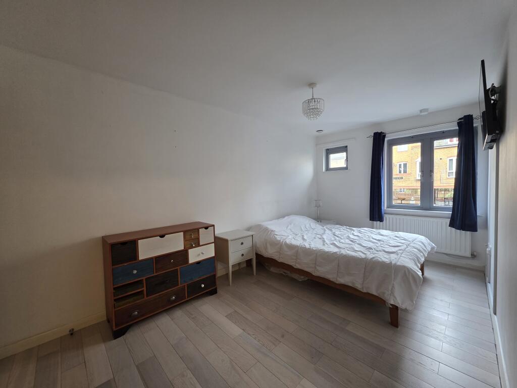 Main image of property: Hampton House, Ascalon Street, Battersea, London, SW8