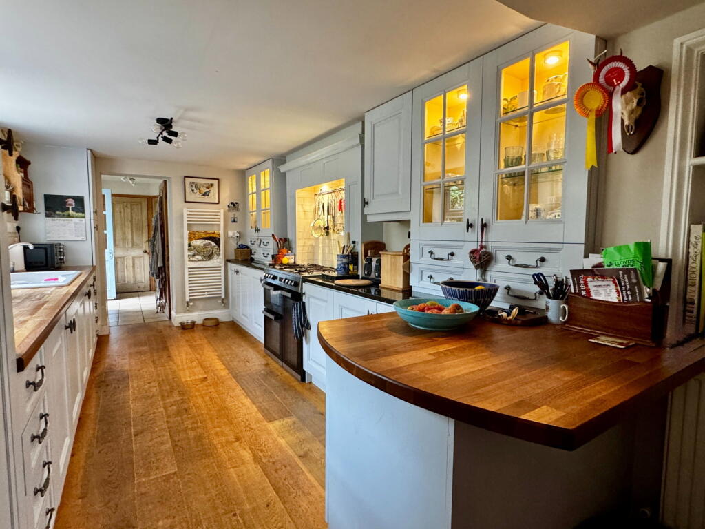 3 The Mount, Leyburn photo 4
