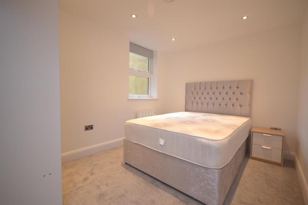 Apartment in Reading - More