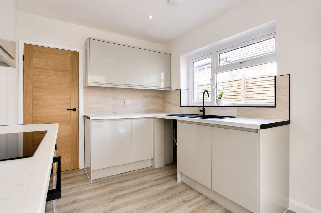 Foxhunter Drive, Oadby, LE2 – další