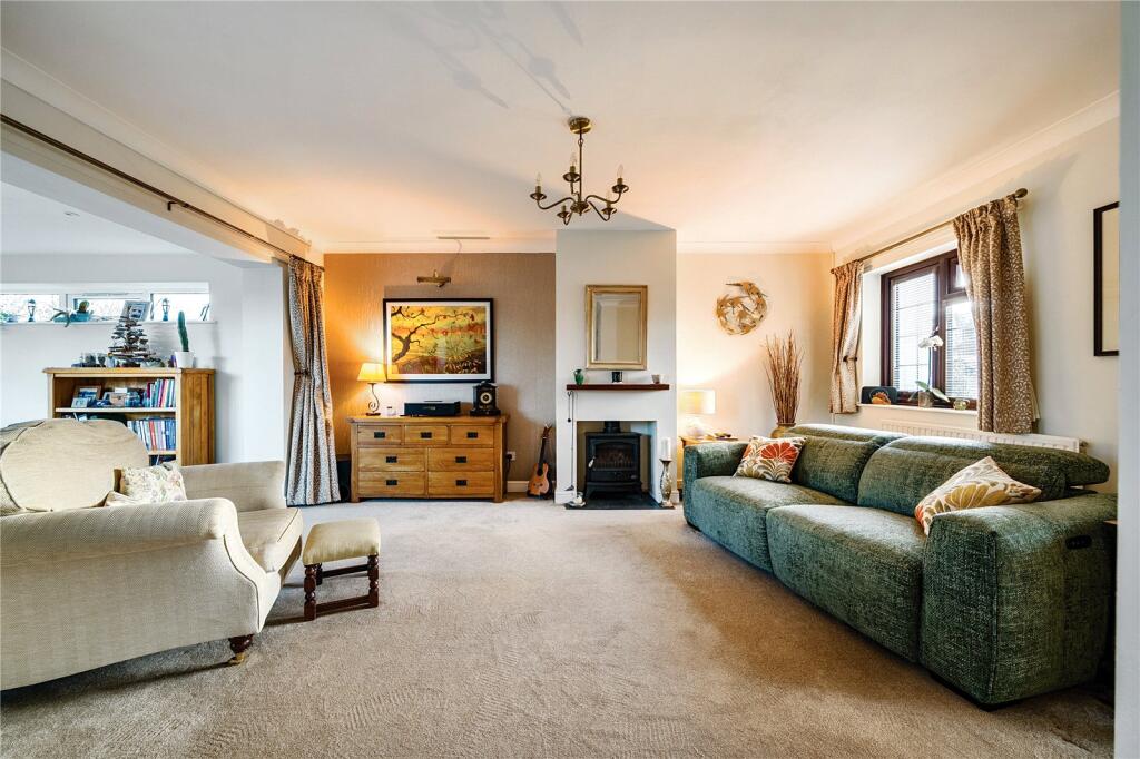 House in Tatworth - View 5