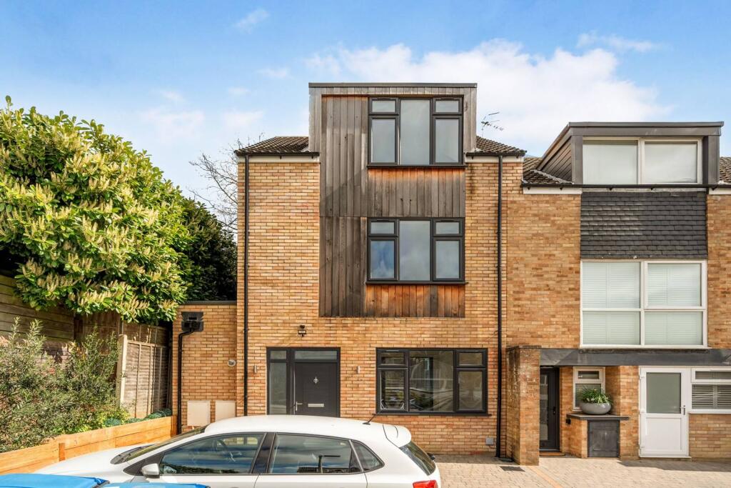 Main image of property: Garland Close, Hemel Hempstead, HP2