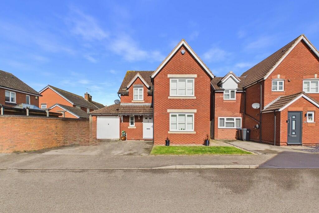 Main image of property: Glendower Approach, Heathcote, Warwick