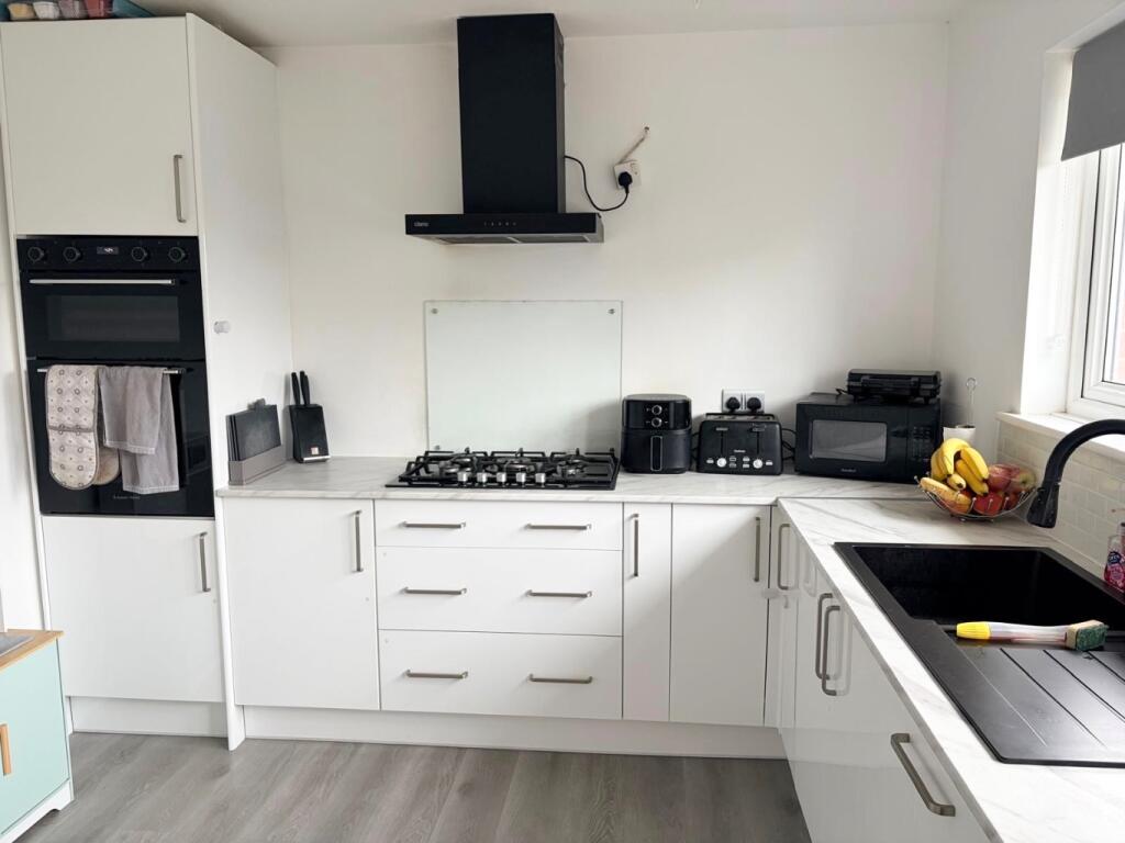 Apartment in New Forest, West Common, Fawley - View 2
