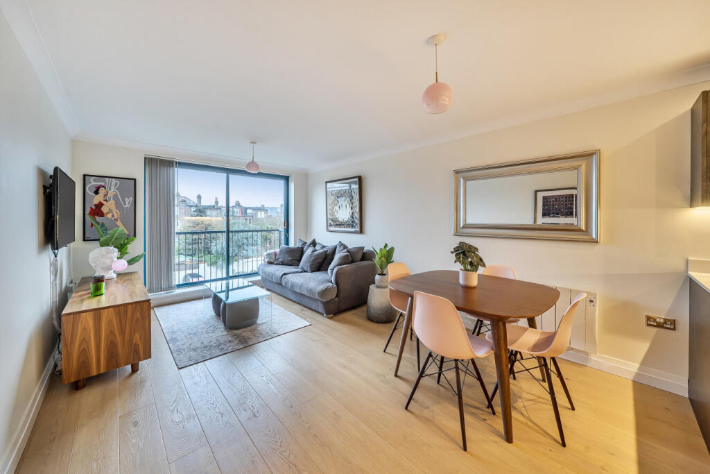 Main image of property: Tottenham Lane, Crouch End, London, N8