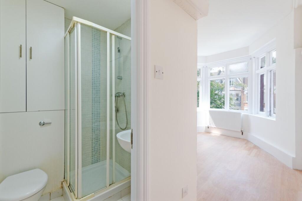 1 bedroom maisonette for rent