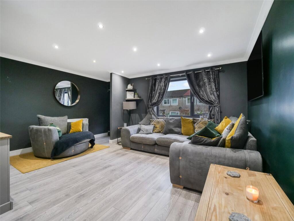 Bonnyton Drive, Eaglesham, Glasgow, East Renfrewshire, G76 - View 2