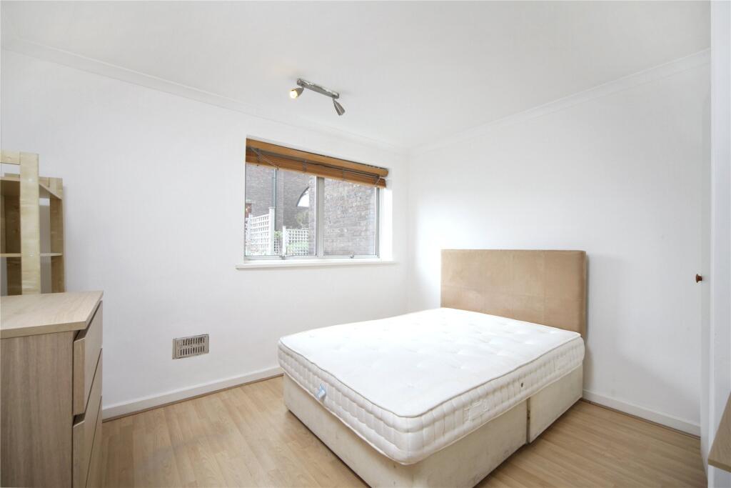 Main image of property: St. Mary Le Park Court, Parkgate Road, London, SW11