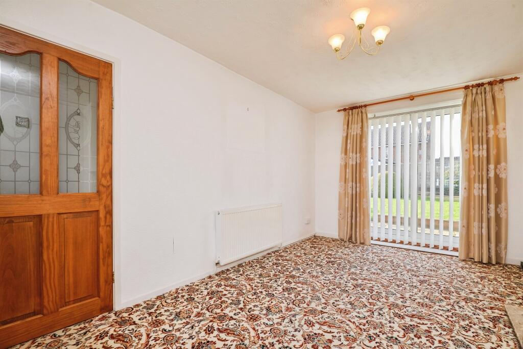 Reynoldston Avenue, Stockton-On-Tees photo 4
