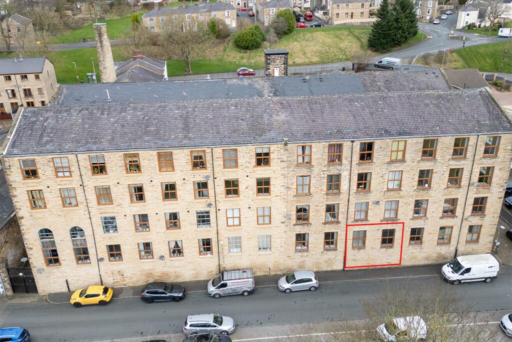 Apartment in Burnley, Padiham - View 2