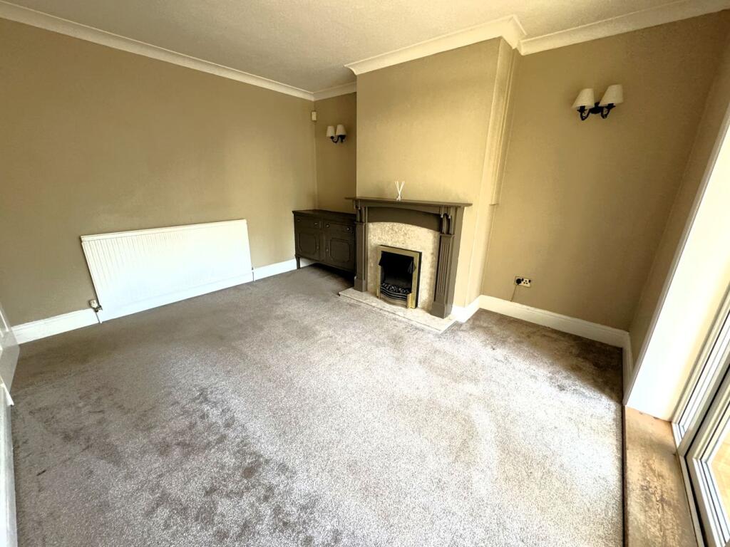 House in Newark and Sherwood, Edwinstowe - More