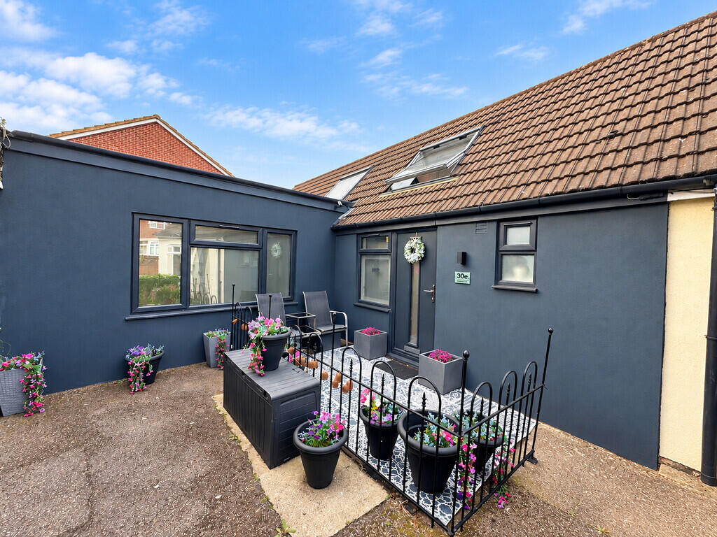 2-bed house on High Street, Langford, £300,000