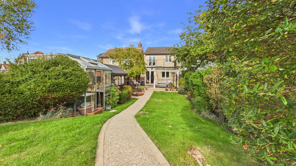 Main image of property: 82a Eastgate, Deeping St James