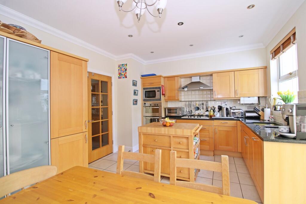 House in London - View 5