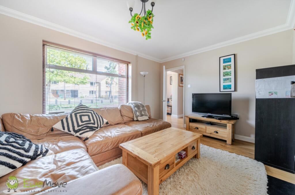 House in Basingstoke and Deane, Tadley - View 3