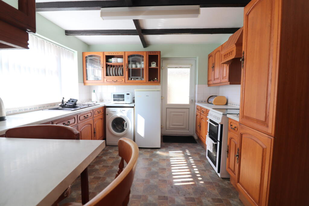 House in Luton - View 3