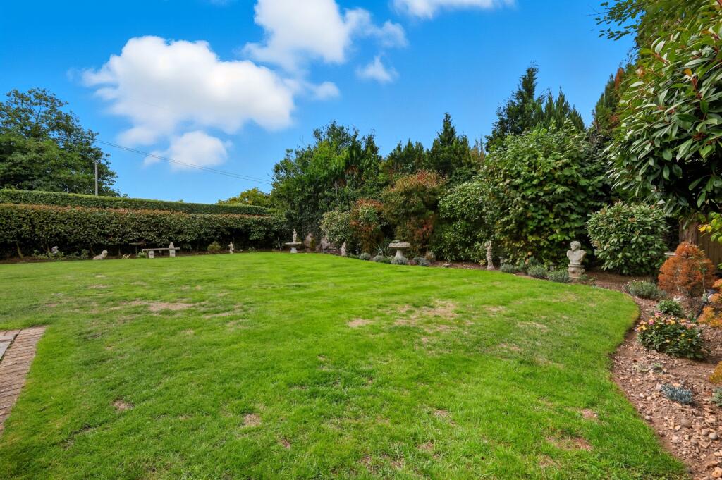 Additional image 36 of Wilkins Green Lane, Smallford, AL4