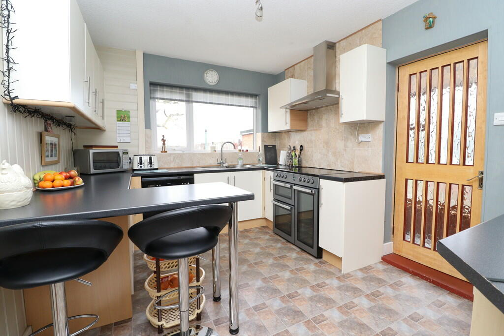 House in Lincoln - View 3